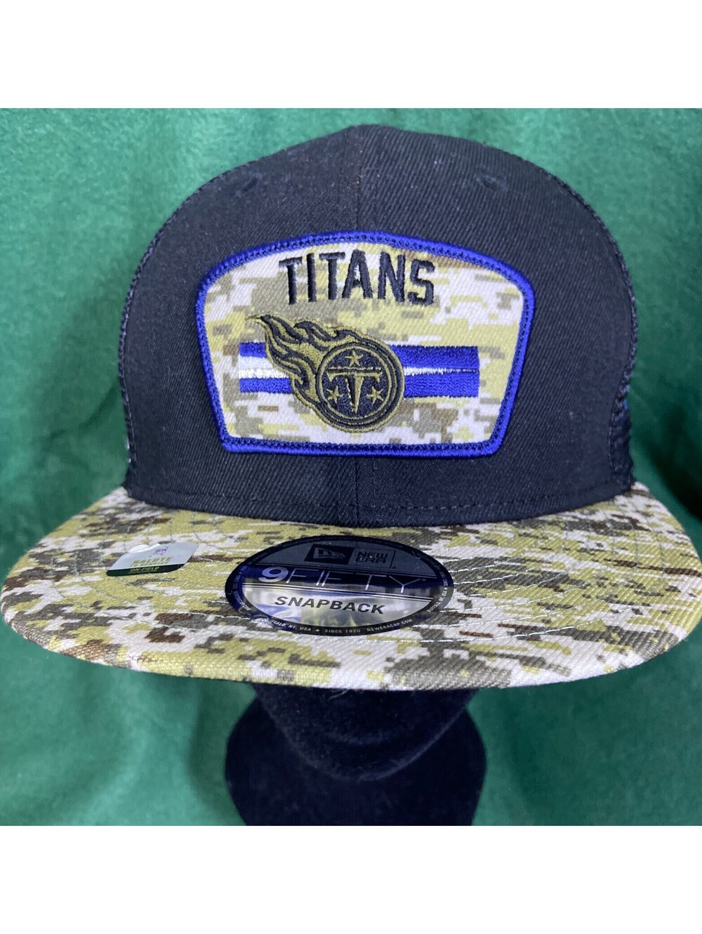 Tennessee Titans Hat Cap Fitted OSFM Black New Era 39Thirty NFL Salute Service